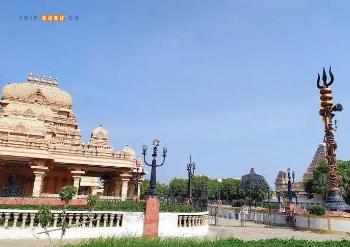 Chhatarpur Temple Garden View