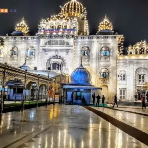 How to Reach Gurudwara Bangla Sahib by Delhi Metro Nearest Station,Timings & Tips