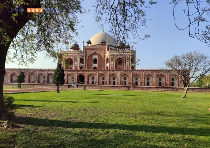 Humayun's Tomb Best Place to Visit in Delhi with friends