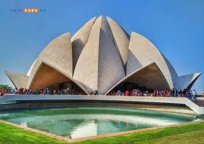 Lotus Temple Best Place to Visit in Delhi