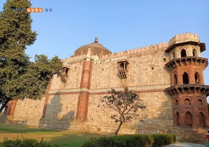 Purana Qila Best romantic Place to Visit in Delhi 