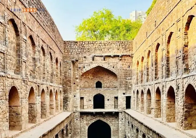 Agrasen ki Baoli Best Place to Visit in Delhi with friends