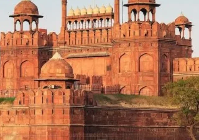 Exploring the Majestic Red Fort (Lal Quila) in Delhi