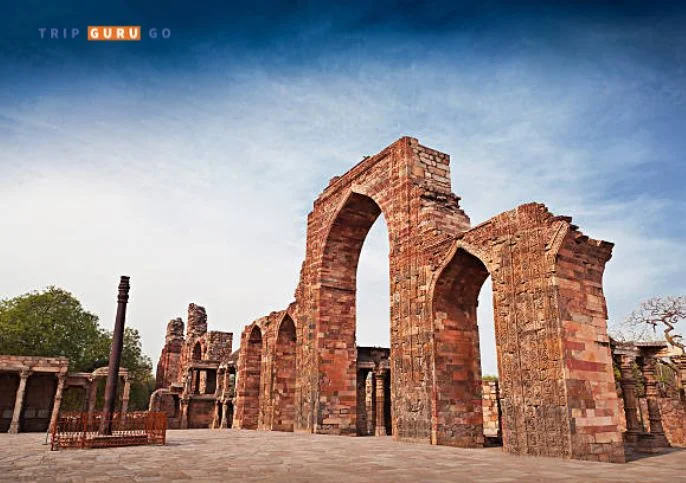 Qutub Minar Best Places to Visit in Delhi with friends