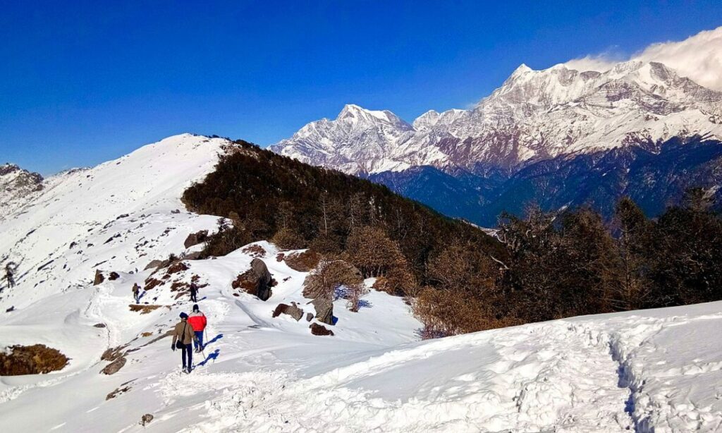 Brahmatal Trek - Easy Himalayan Treks for Beginners
