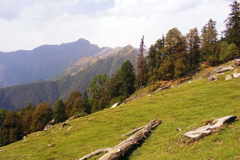 Deoriatal-Chandrashila Trek Scenic View - Himalayan Treks for Beginners