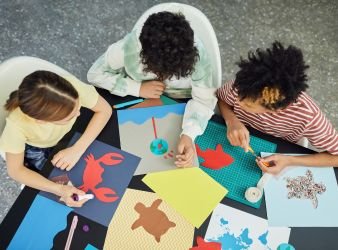 Drawing Making Team-Building Games at Water Park