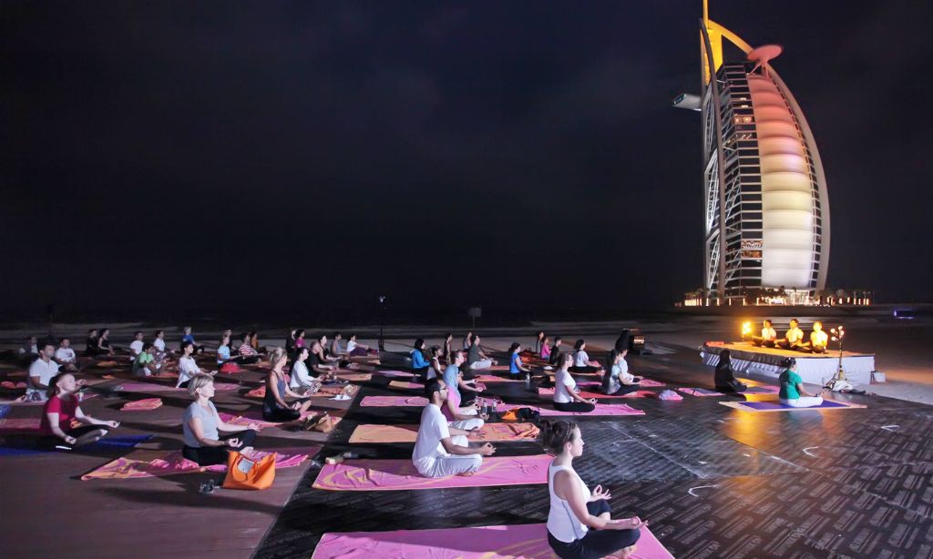 Full-Moon Yoga Session in Dubai