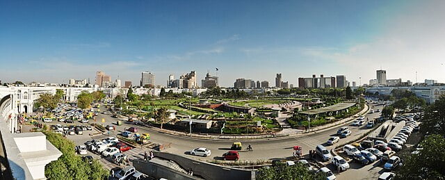 Panoramic view of the inner circle and central park in Connaught Place