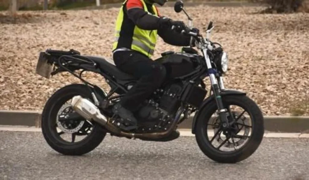 Royal Enfield Hunter 450 - 4 Royal Enfield Bikes Coming to India in 2024