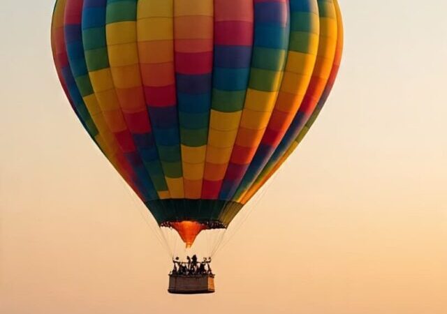 Delhi Hot Air Balloon Ride 2025 – Locations, Prices & What to Expect