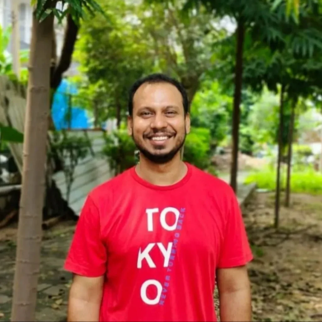 Manoj Kumar – Author and Founder of Trip Guru Go