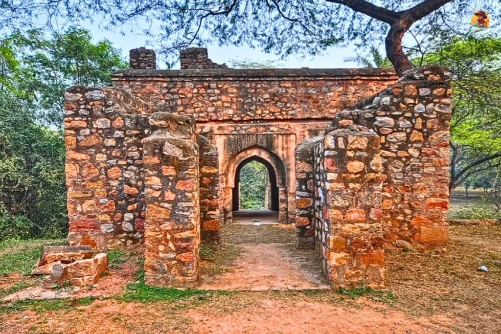 Mehrauli Archaeological Park photo 1