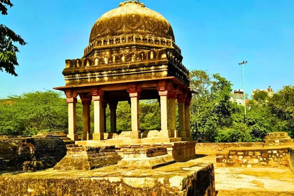 Jamali Kamali Garden photo 1