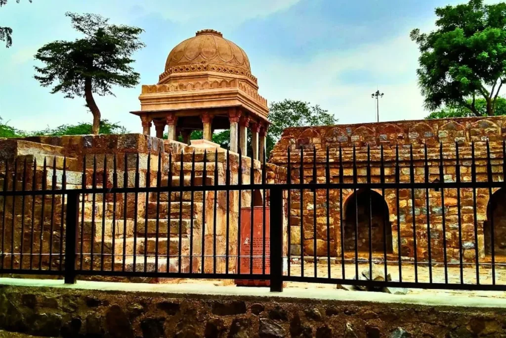 Jamali Kamali Garden photo 7