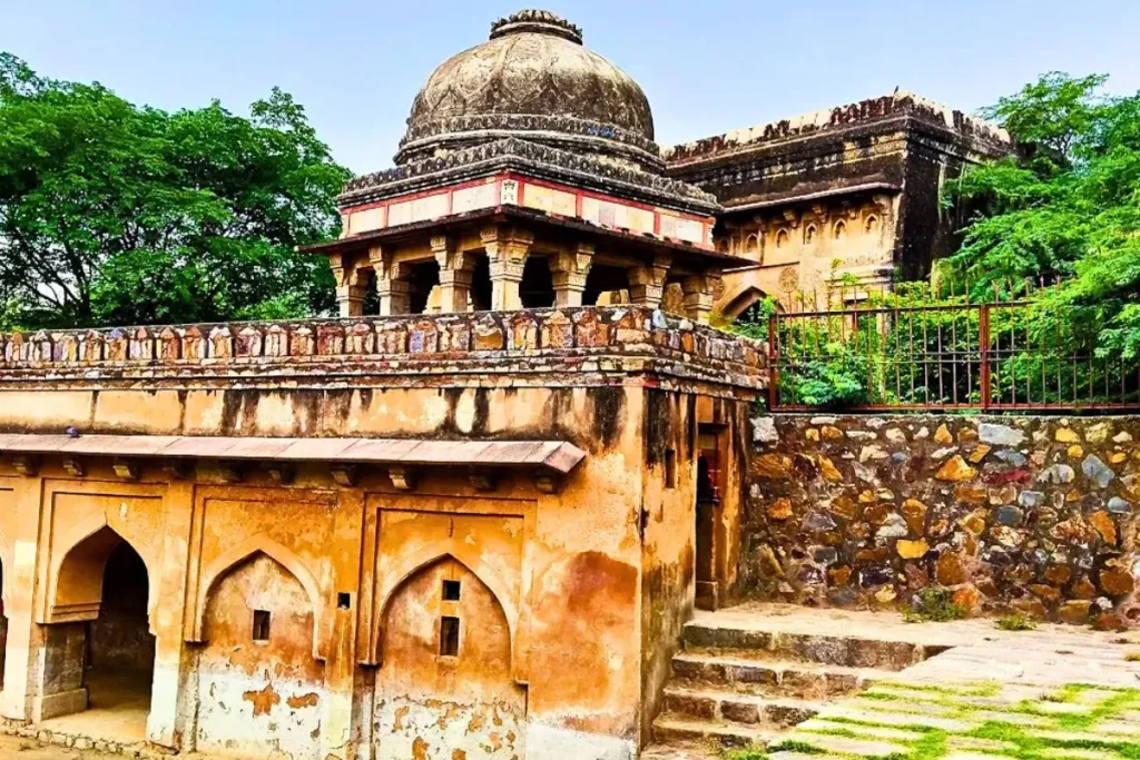 Jamali Kamali park photo 5