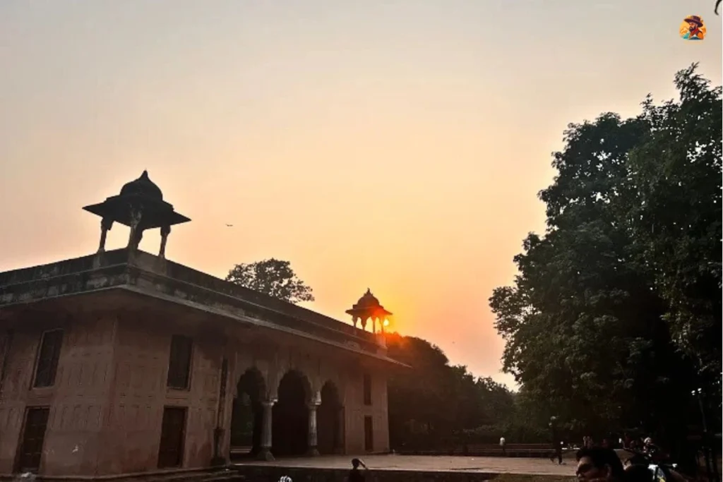 Roshanara Garden Delhi photo