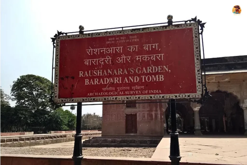 Roshanara Garden monument photo