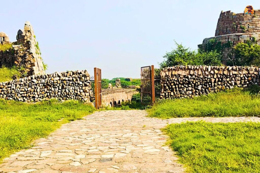 Tughlaqabad Fort Photo 16