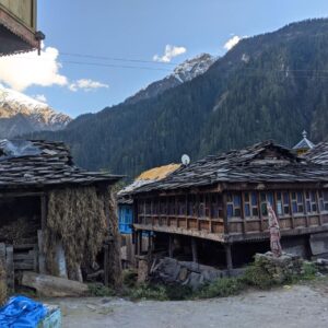 Old Manali: The Café, Backpacker & Riverside Side of Manali