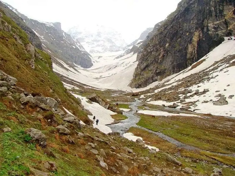 Best Time to Visit Hampta Pass Trek: Complete Seasonal Guide