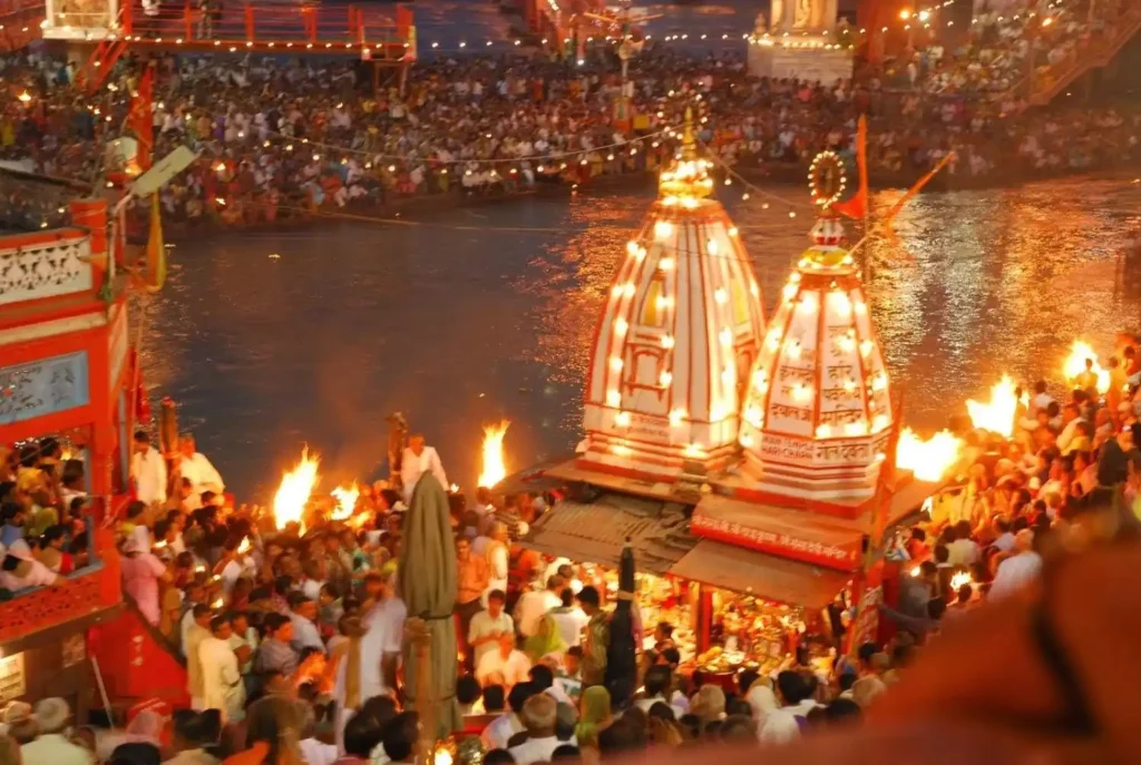 Evening Ganga Aarti ceremony in Haridwar