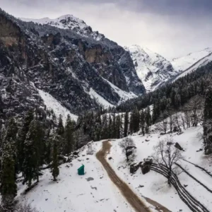 Manali in December: Weather, Snowfall, Places to Visit & Complete Travel Guide
