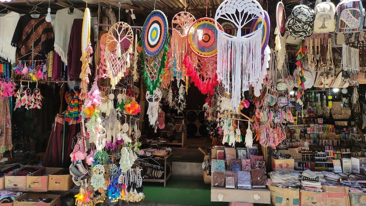 Things to Buy in Kasol: Best Souvenirs and Tips