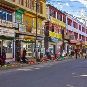 Leh Market – Shopping Guide, Best Buys & Local Bazaar Tips