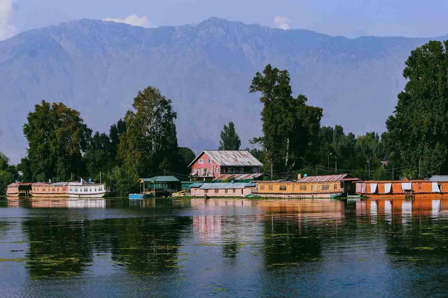 Kashmir Travel Guide: How to Plan a Trip You Will Actually Enjoy